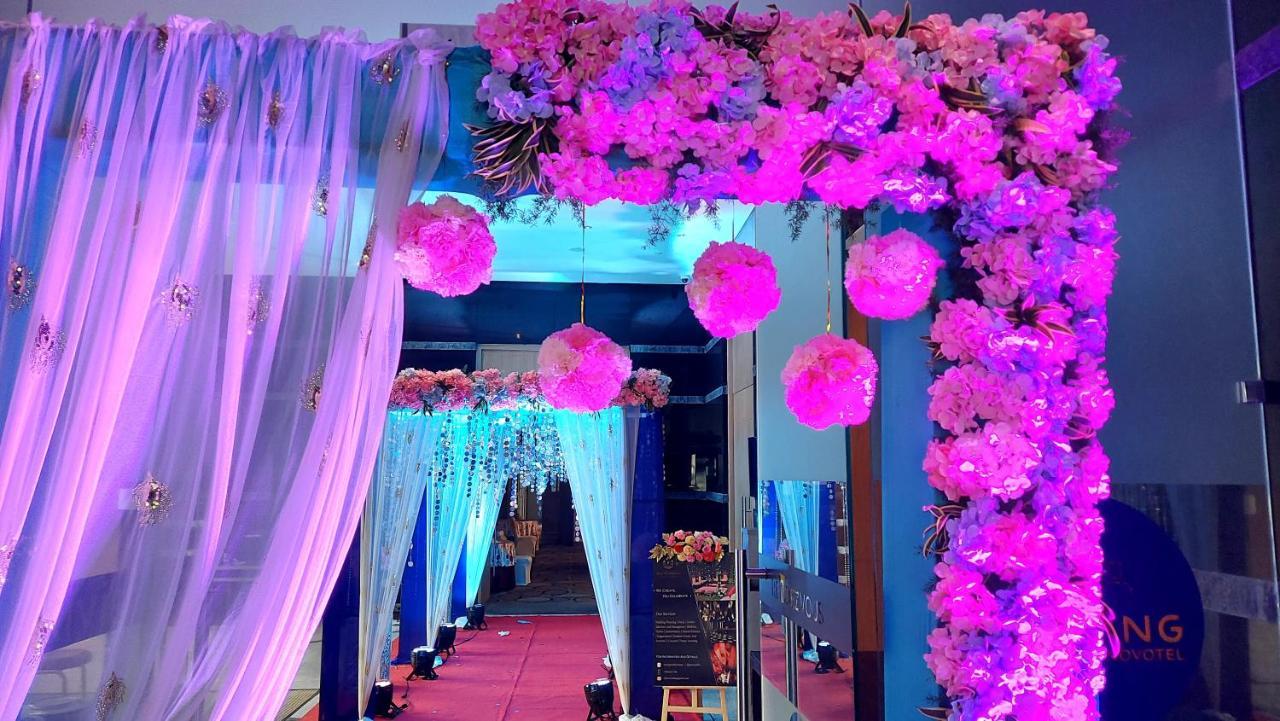 Novotel Chennai Sipcot Exterior foto Wedding decoration