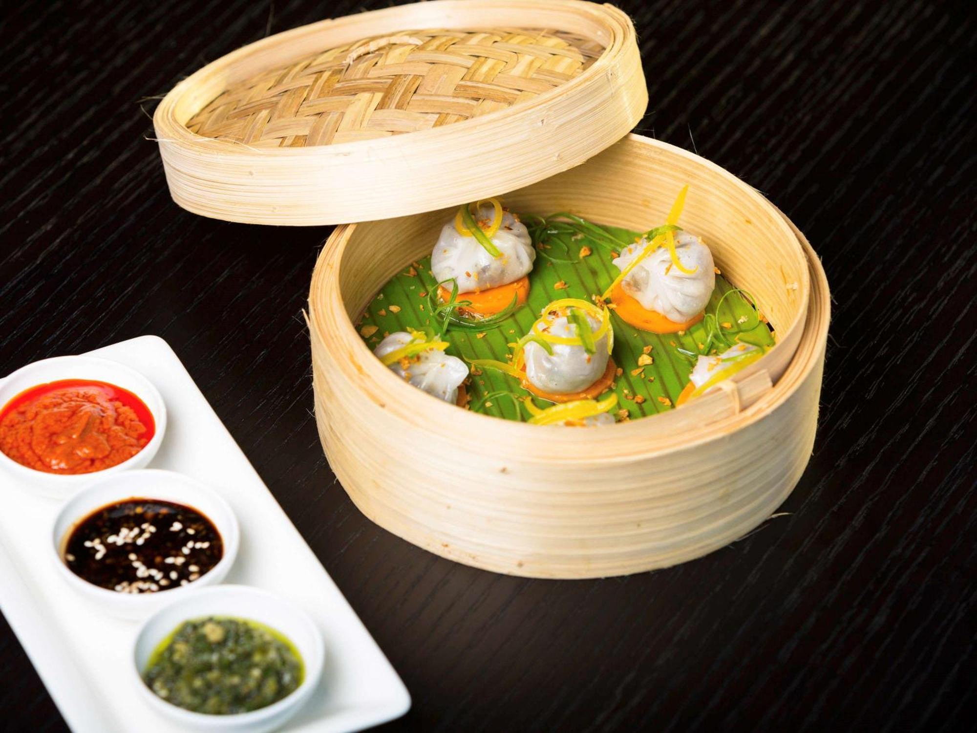 Novotel Chennai Sipcot Exterior foto Dim sum