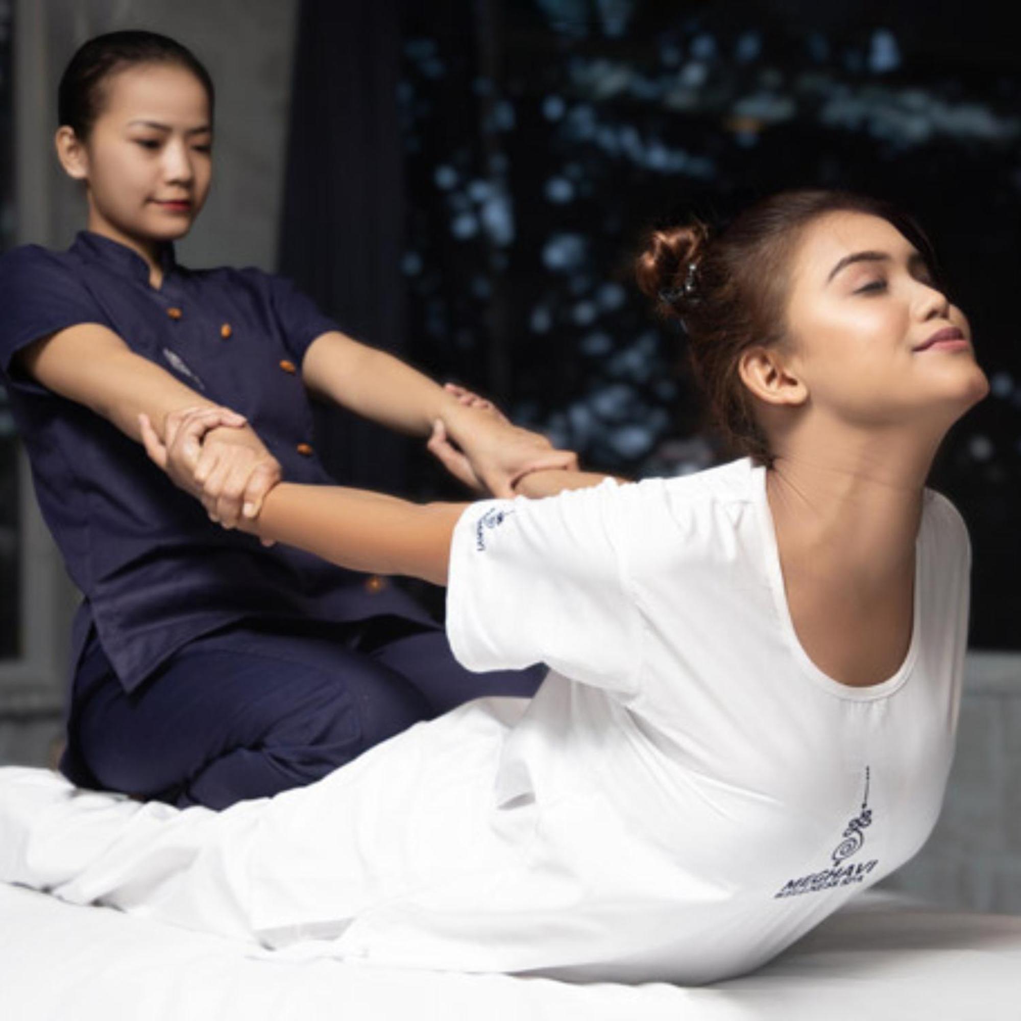 Novotel Chennai Sipcot Exterior foto Thai massage